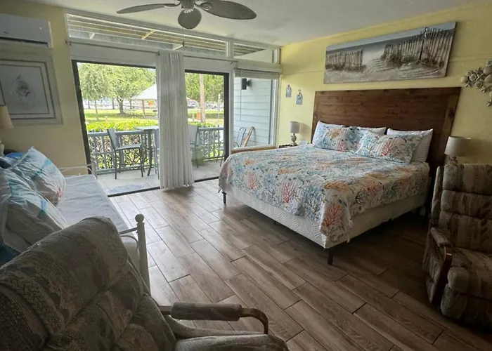 Unit 125 At Park Place In Cedar Key, Fl