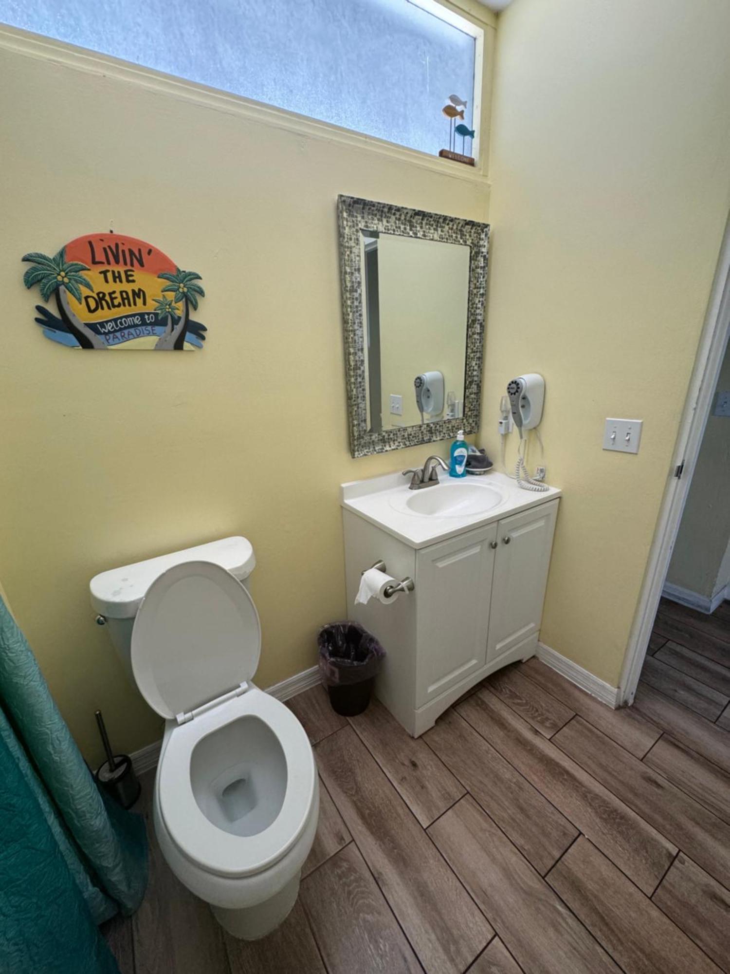 Unit 125 At Park Place In Cedar Key, Fl *